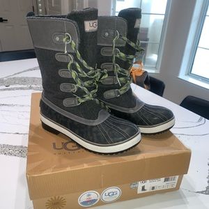 Ugg Baroness Boot Sz 8 Waterproof